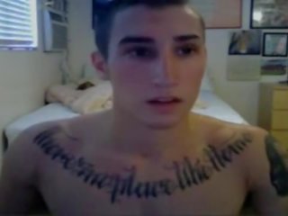 Pleasant tattooed hunk- part2 në gayboyscam.com